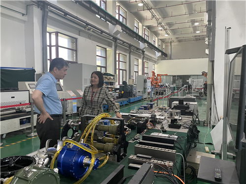 嚴(yán)慶調(diào)研寧波材料所科技成果轉(zhuǎn)移轉(zhuǎn)化工作